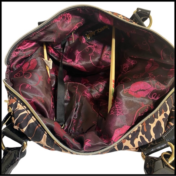 BETSEY JOHNSON LEOPARD PRINT BLACK PATENT LEATHER BAG - Picture 3 of 15